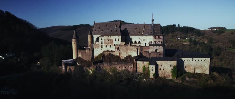 Kanonenguss auf Burg Vianden – Metallurgisches Wissenschaftsprojekt