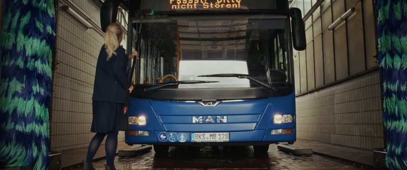 VRT – 25 Jahre – More Than Ads – still 5